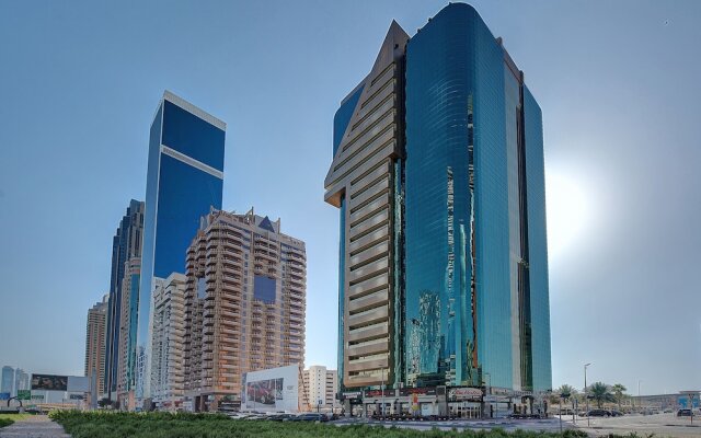 Отель Number One Tower Suites Дубай вид на фасад