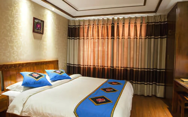 Dali Qianbaidu Inn