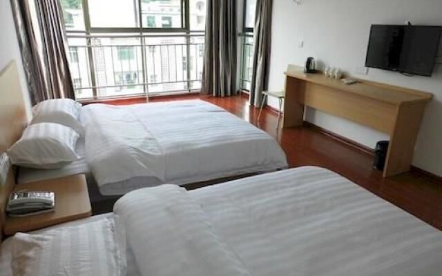 Yi Ju Hotel комната для гостей