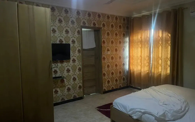 Hide View Hotel