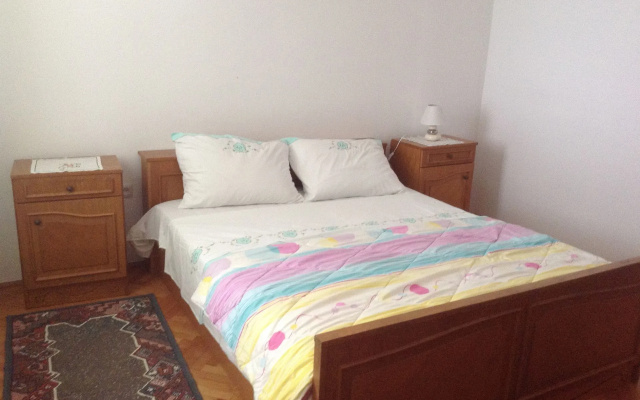 Apartment Bila - 15m from the sea: A1 Tisno, Island Murter