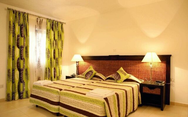 Отель Labranda Rocca Nettuno Suites Мальта, Слима - 3 отзыва об отеле, цены и фото номеров - забронировать отель Labranda Rocca Nettuno Suites онлайн вид на фасад
