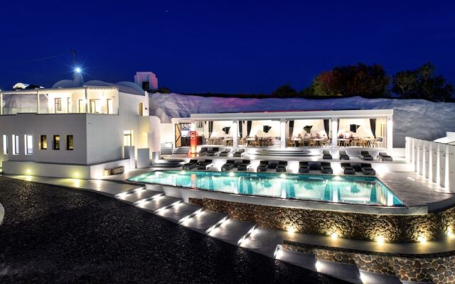 Отель Ambassador Santorini Luxury Villas & Suites вид на фасад