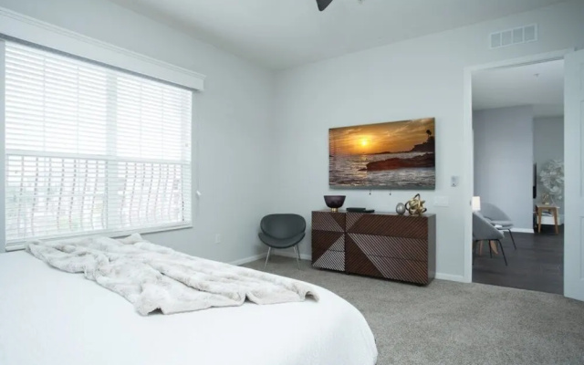 Penthouse Vision. 3 Bedroom Condo by Redawning
