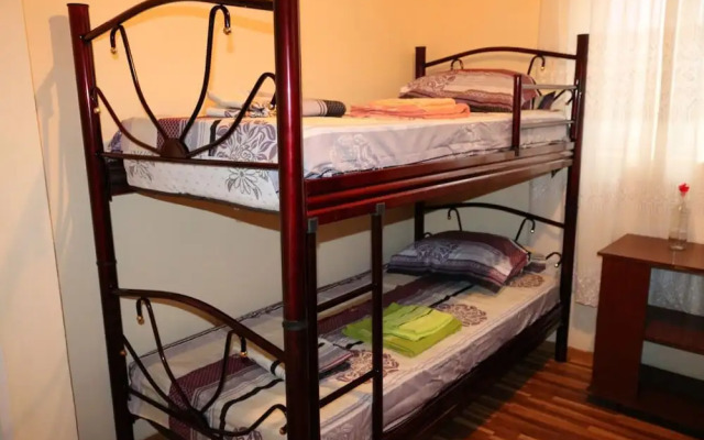 Hostel Friday
