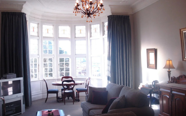 Hazel House Boutique Bed & Breakfast