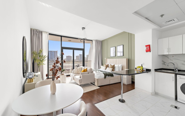 Silkhaus Lux Studio Binghatti Pearl Near Mall
