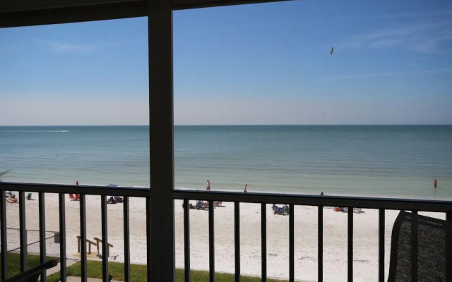 Strandview #304