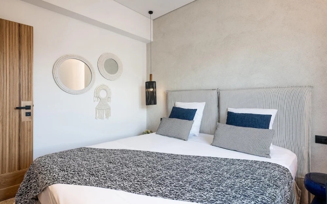 Domi Luxury Apartment by Cura Villas