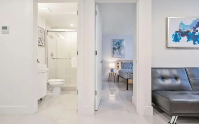 Miami Suite 308