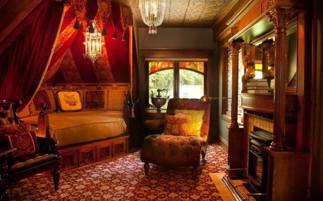 Rivertown Inn