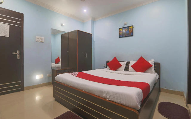 OYO Flagship 11703 Hemlata Lodge