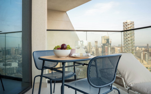 Skyline Luxury 1BR - Balcony