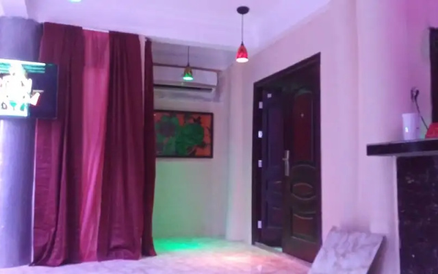 Sonnys Inn And Car Rentals