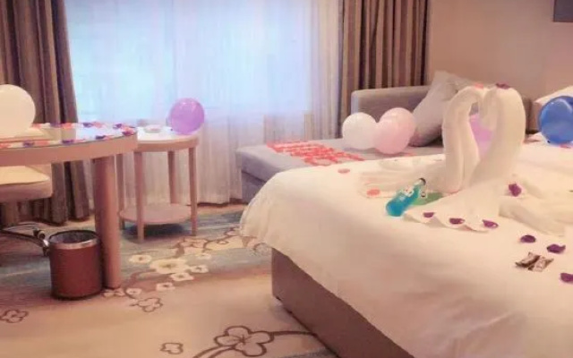 Vienna International Hotel (Jurong Huayang)