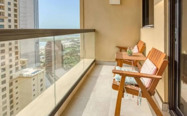 Jbr Sea View Captivating 4-bed Apartment in Dubai