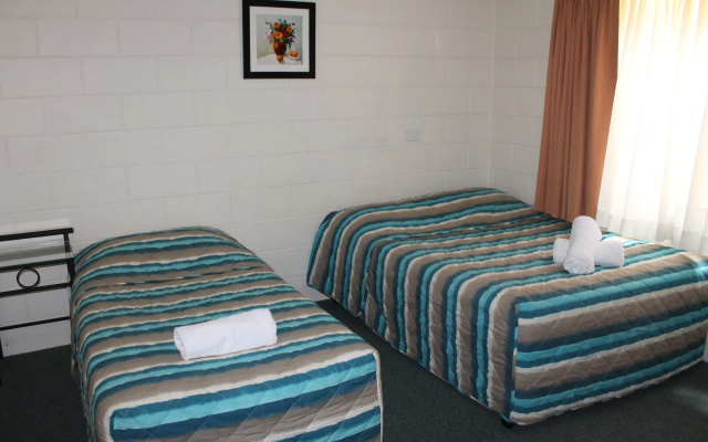 Oasis Inn Cairns
