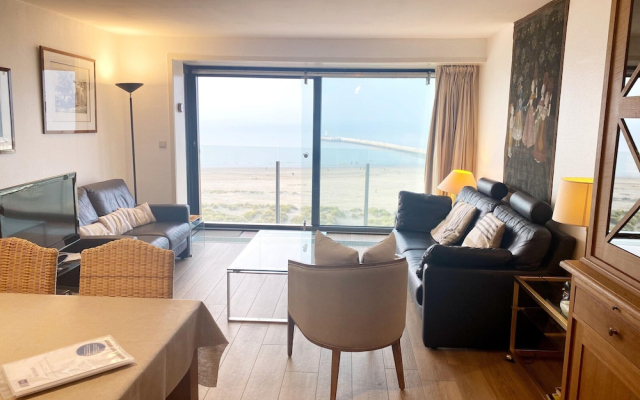Apartment in Nieuwpoort by the sea