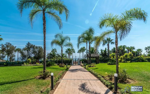 Puerto Banús Finest 2-BDRM apt - 50 metres to Beach