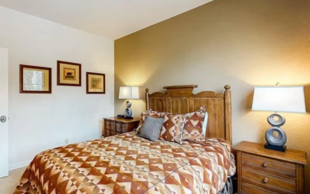 Seasons 3 Bedroom Townhome in Lakeside Village