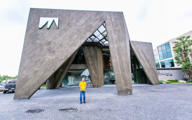 The Signature Hotel Airport
