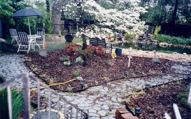 The Twin Magnolias Bed & Breakfast