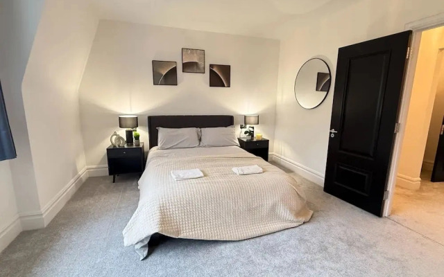 Beautiful 5 Bed House - Close to Windsor Castle