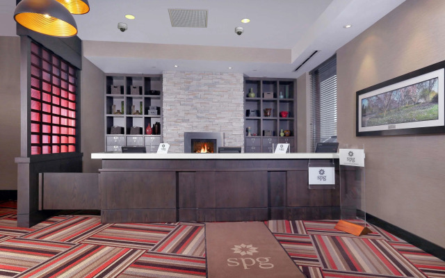 Wyndham Grand Fallsview Hotel