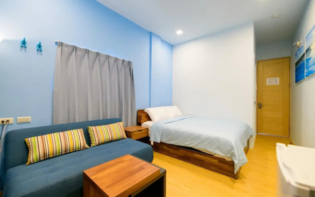 Summer Sea Hostel