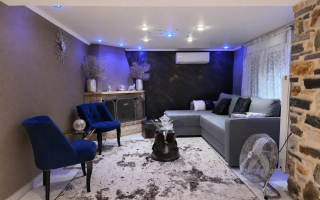 Giorgos Suite - Jacuzzi Hideaway in Lydia Kavala