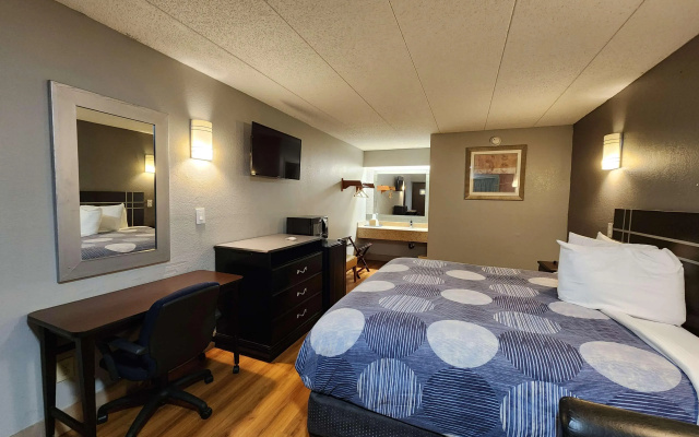 Americas Best Value Inn & Suites Little Rock at Scott Hamilton Dr