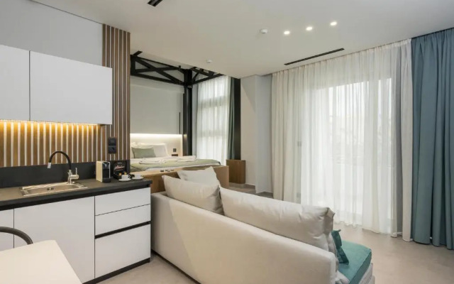 Ostrakon Suites