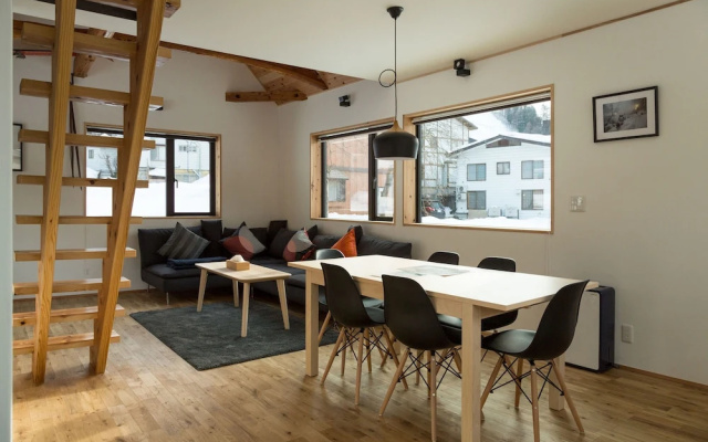 Harvest Eco House