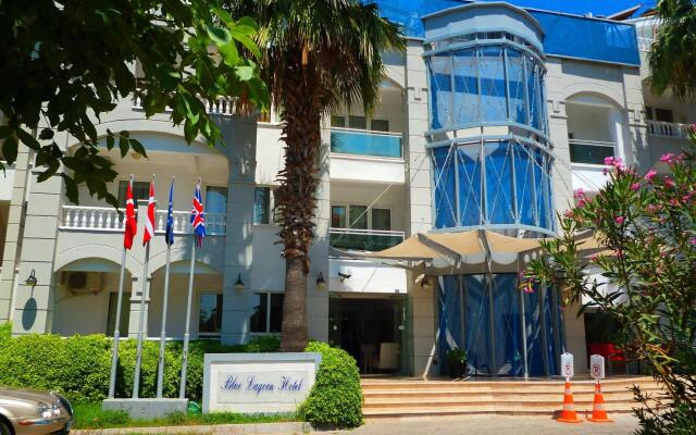 Отель Blue Lagoon Otel Мармарис вид на фасад