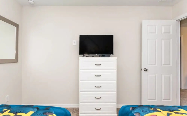 Beautiful Townhome W/pool &free Resort Access!