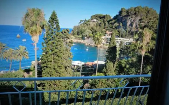 A Due Passi Dal Mare