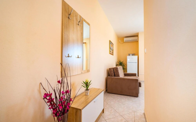 Awesome Home in Posedarje With Wifi and 2 Bedrooms