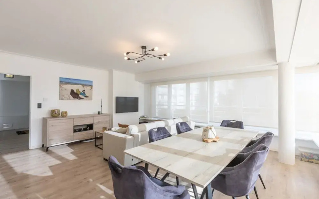 Modern Flat Near the sea