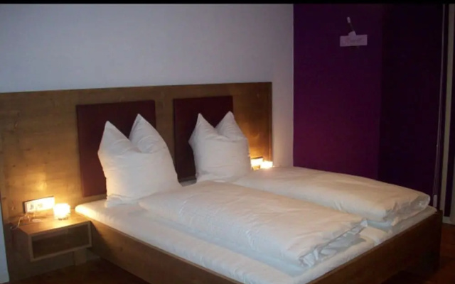 RotHweinHotel