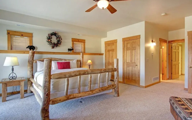 Mount Enentah 37 2 Bedroom Condo by RedAwning