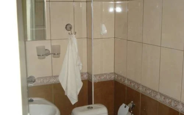 White Rose Hotel