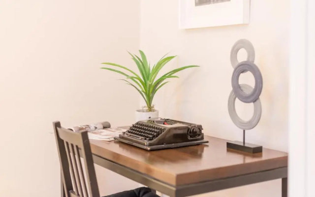 Paulay Apartment