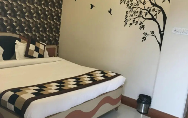 Hotel Bharat Niwas