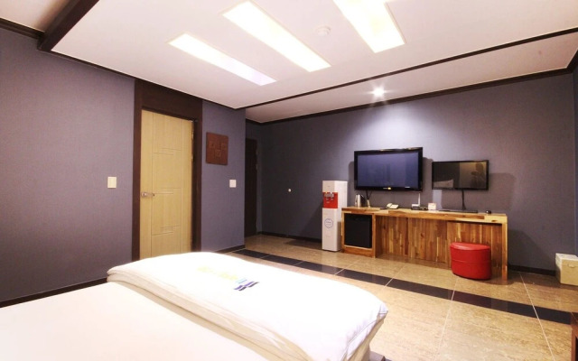 Dongdaegu Leaders Hotel