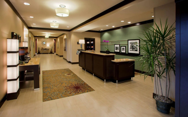 Hampton Inn & Suites Seattle/Federal Way