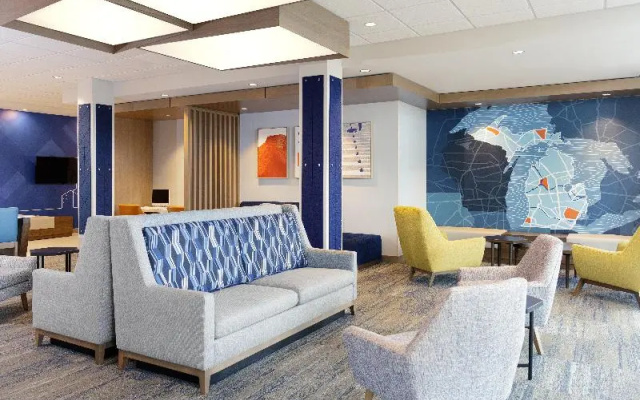 Holiday Inn Express & Suites Linden