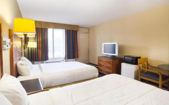 OYO Hotel Harriman near I-40