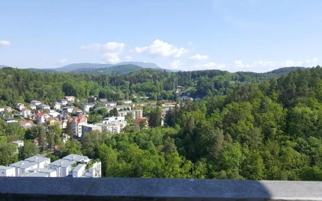 Bei LKH Graz,1x Parkplatz,15 Stock!