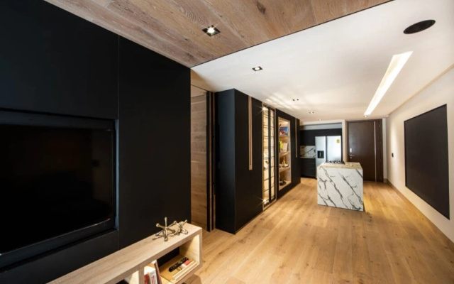 Luxurious Apartment with Amenities Near Santa Fe