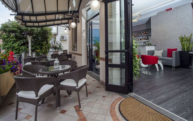 Hotel Piccinelli вид на фасад